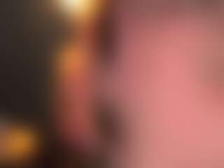 blazinbigbooty's Live Sex Cam Show
