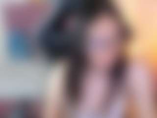 Live cam show with Wanda love - Lesbian on friskycurves.com