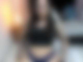 Live cam show with Wanda love - Public on Latina Girls