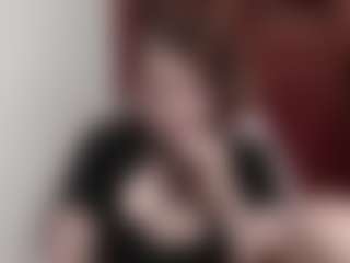 Live cam show with samanthawhatson - Trimmed Granny on infinitiblacc.com