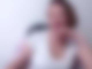 Live cam show with samanthawhatson - Striptease MILF on TastyBlacksLive