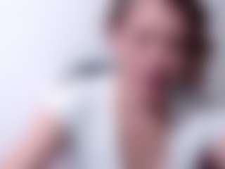 Live cam show with samanthawhatson - Striptease MILF on Pornisteam.com
