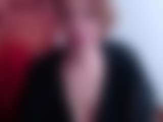 Live cam show with samanthawhatson - Smoking on Gym Cam Girls