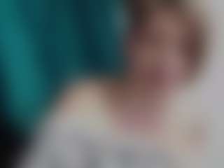 Live cam show with samanthawhatson - Striptease Granny on Camsoda