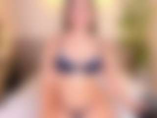 Live cam show with CloeHarp - Brown Eyes on Fling VIP Chat