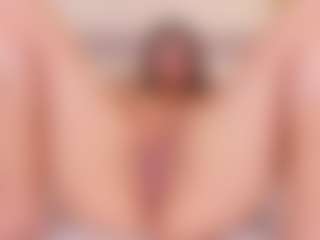 Live cam show with CloeHarp - Ass Clapping on xxxlivecams.org