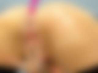 Live cam show with KellySuper - Facesitting on xDating