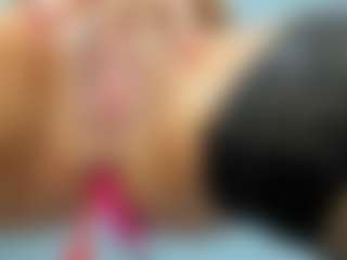 Live cam show with KellySuper - Facesitting on Nude Live Now