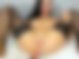 Live cam show with KellySuper - Facesitting on Sweet Sext