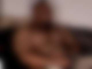 Live cam show with Musculus - Living Room on camwithhim.com