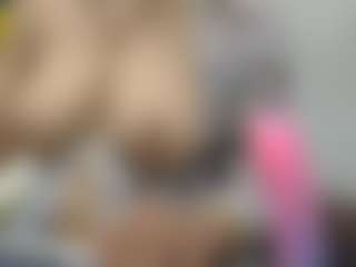 shakshi67 MILF webcam performer live streaming
