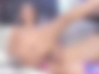 Live cam show with sellenaross - Skinny on CamwithHer