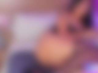 Live cam show with sellenaross - Moaning on TeamSkeetLive