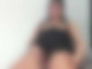 bella_adamss_'s Live Sex Cam Show