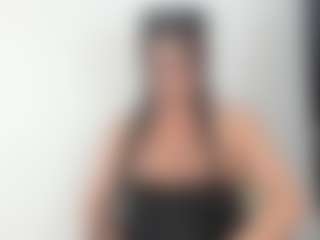 bella_adamss_'s Live Sex Cam Show