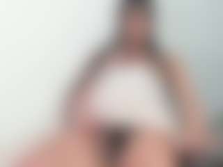 bella_adamss_'s Live Sex Cam Show