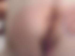 CrazyMomy's Live Sex Cam Show