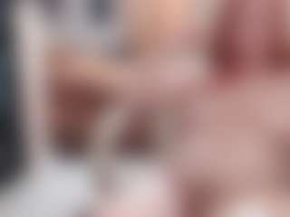 CrazyMomy MILF webcam performer live streaming