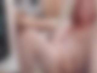 CrazyMomy's Live Sex Cam Show