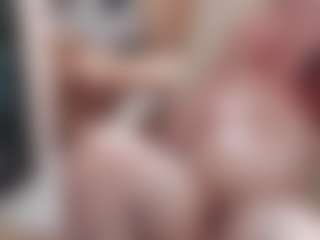 CrazyMomy's Live Sex Cam Show