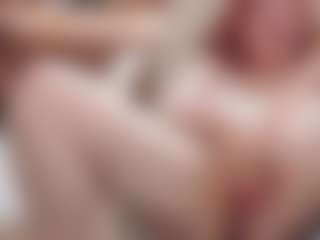 CrazyMomy's Live Sex Cam Show