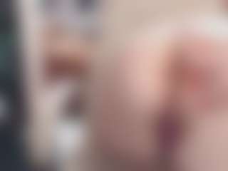 CrazyMomy's Live Sex Cam Show
