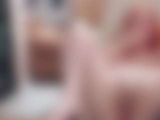 CrazyMomy's Live Sex Cam Show