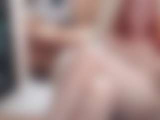 CrazyMomy's Live Sex Cam Show