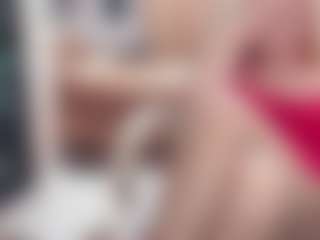 CrazyMomy MILF webcam performer live streaming