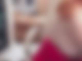 CrazyMomy MILF webcam performer live streaming