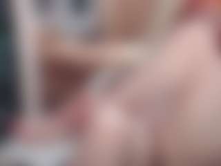 CrazyMomy's Live Sex Cam Show