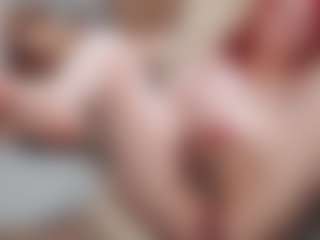 Live cam show with CrazyMomy - Mature on CamClone