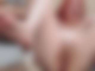 CrazyMomy MILF webcam performer live streaming
