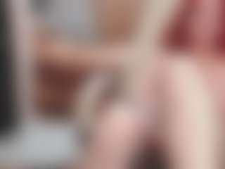 CrazyMomy MILF webcam performer live streaming