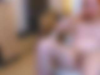 CrazyMomy's Live Sex Cam Show