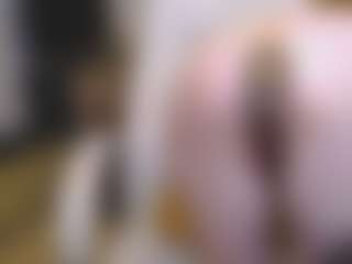 CrazyMomy's Live Sex Cam Show