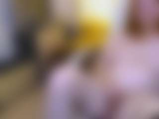 Live-Cam-Show mit CrazyMomy - Granny auf Camsoda