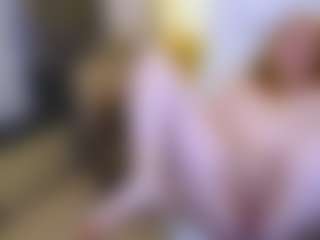 CrazyMomy's Live Sex Cam Show