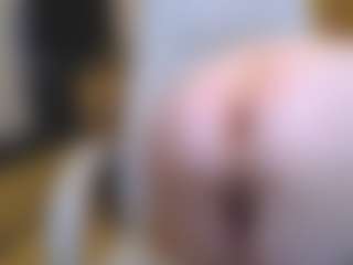 Live cam show with CrazyMomy - Grey Eyes on EXY