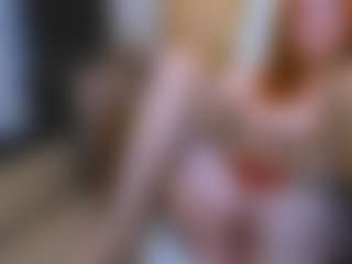 Live cam show with CrazyMomy - Bedroom Mature on Camsoda