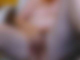 CrazyMomy's Live Sex Cam Show