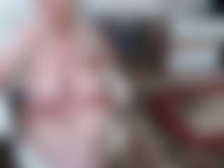 Live cam show with EllyBoobs - Blonde Hair on fapnchat