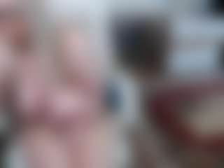 Live cam show with EllyBoobs - Middle Aged on CamwithHer