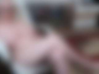 EllyBoobs's Live Sex Cam Show