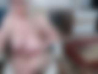 EllyBoobs's Live Sex Cam Show