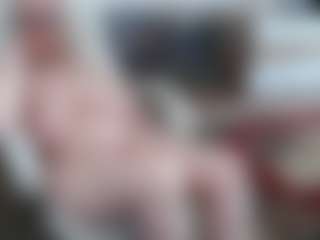 Live cam show with EllyBoobs - Granny MILF on livesuperchat.net