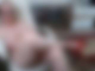 Live cam show with EllyBoobs - Granny Blonde Hair on eurowanks.com