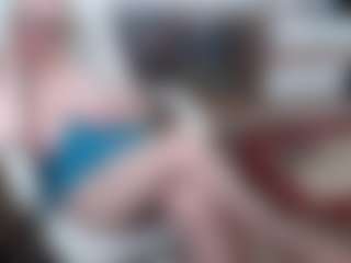 Live cam show with EllyBoobs - Granny Big Tits on Streamer API