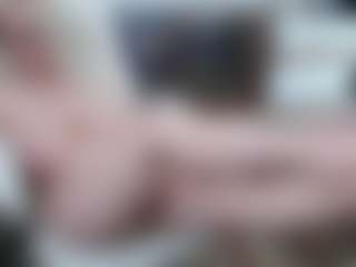 Live cam show with EllyBoobs - Hairy Pussy on TeamSkeetLive