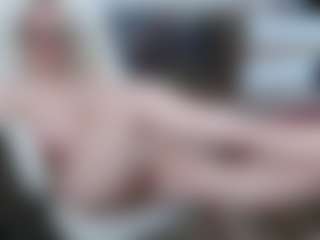 Live cam show with EllyBoobs - Dildo Mature on Hubzter Live
